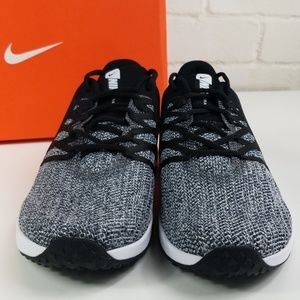 nike varsity comp 2 trainers mens